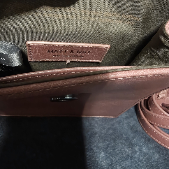 Matt & Nat Vintage Thessa Vegan Pink Crossbody Bag - Picture 10 of 16